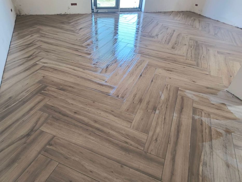 Meserias constructii efectuez lucrari in constructii  apartamente la cheie gresie faianta glet lavabila sape tencuieli etc.
