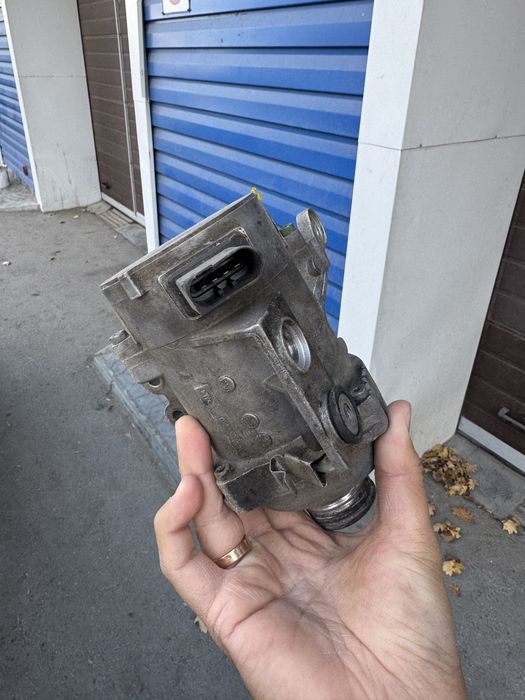 Помпа х5 е70  помпа x5e70