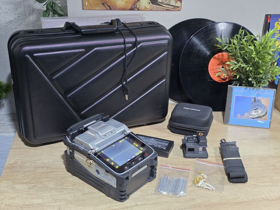 Aparat de sudură fibră optică Optical Fiber Fusion SPlicer Ai-7c FFTH