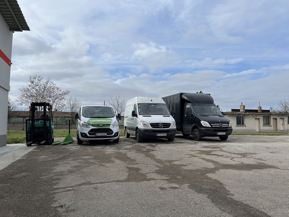 Транспортни и хамалски услуги,пътна помощ и пренасяне на багаж.