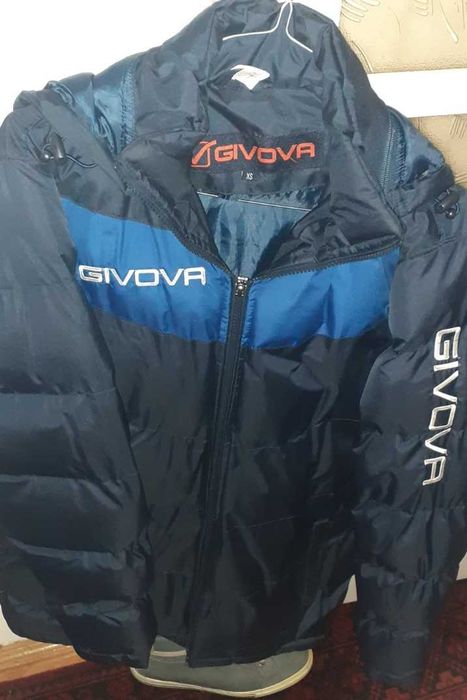 Geaca groasa,haina de iarna,sport,GIVOVA,marime XS /12-14 ani.