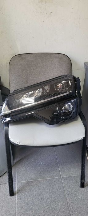 Фар ляв за Шкода Карок