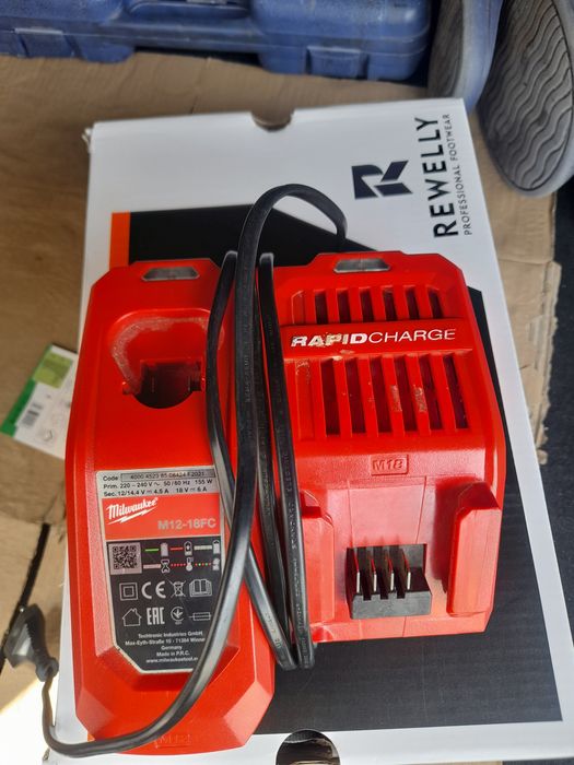 Incarcator, stație încărcare milwaukee m18 m12
