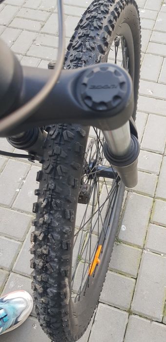 Vând bicicletă 27