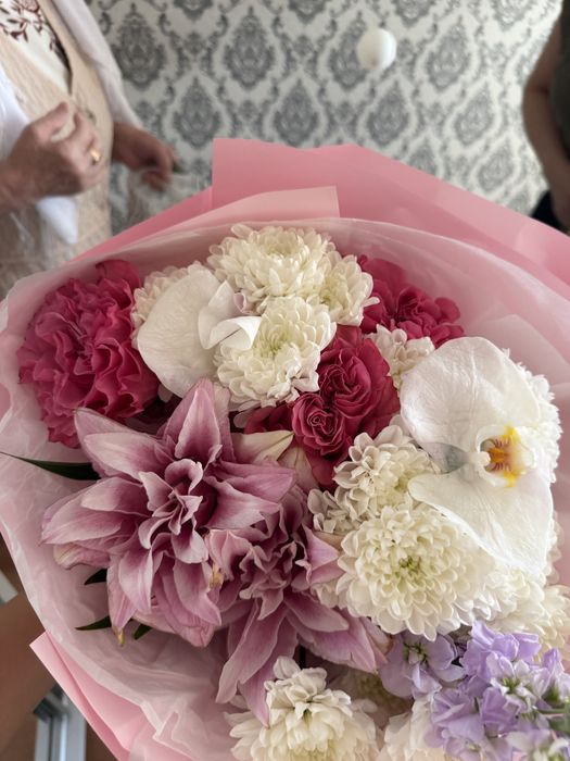 Продам букеты свежие