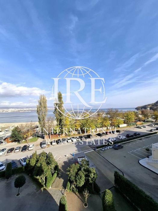 Продава се Двустаен апартамент в Варна, Аспарухово - 69 кв.м за 2174 €/кв.м - Снимка #8