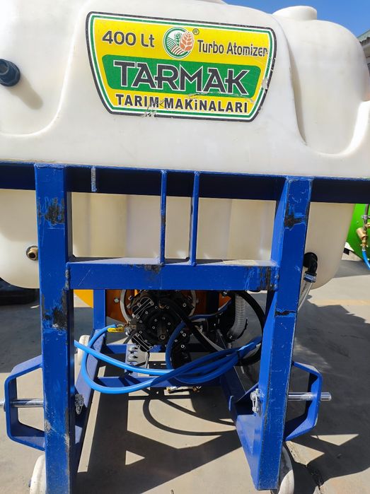 Опрыскиватель 400л садовый