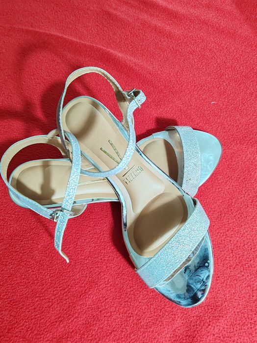 Sandale elegante,pentru ocazii festive