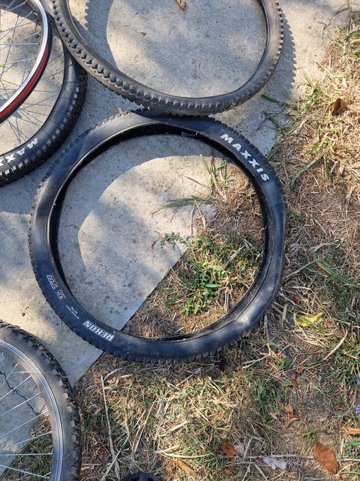 Vand roti si cauciucuri de bicicleta
