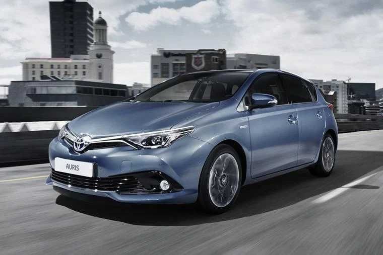 Toyota Auris 1.8 на части!