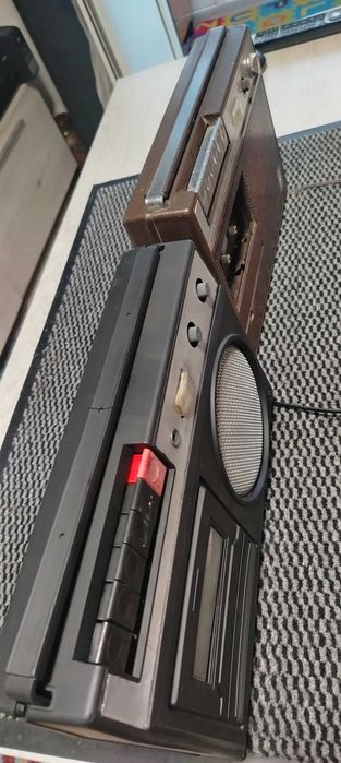 Casetofon rusesc electronică  2 buc