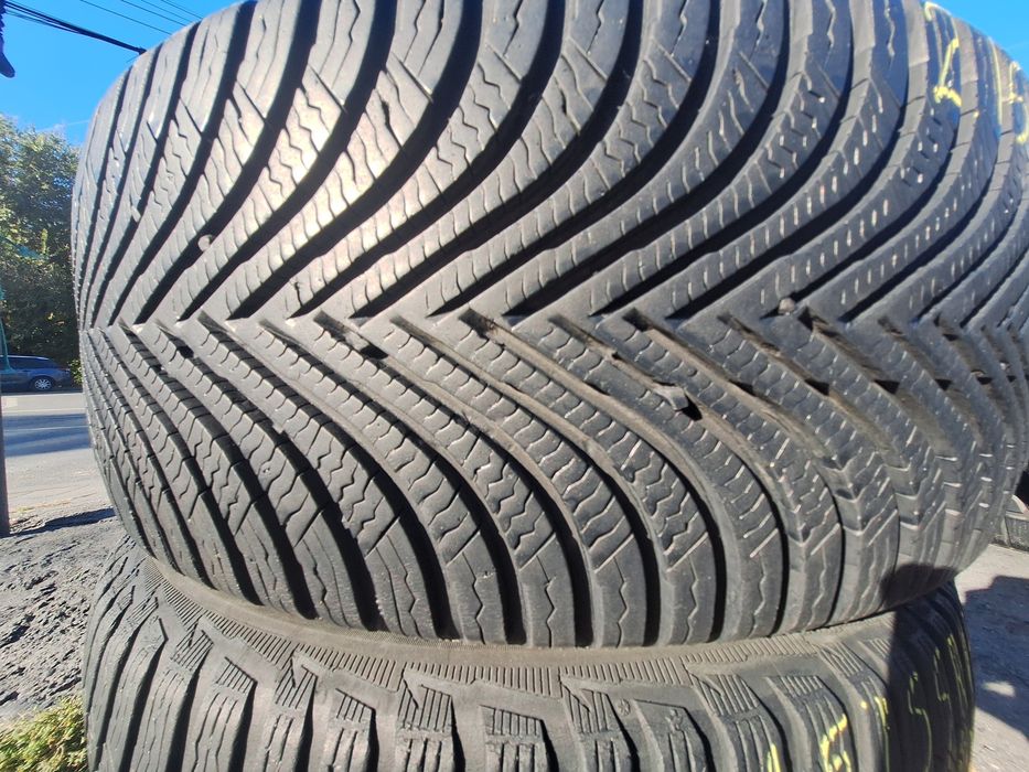2 anvelope iarna 215/55r17 Michelin Montaj Gratis
