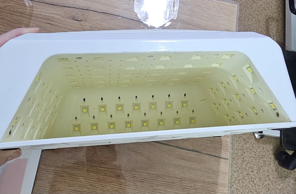 Лампа для маникюра