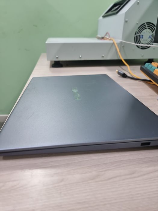 Продам Huawei MateBook 
Продаю Huawei MateB