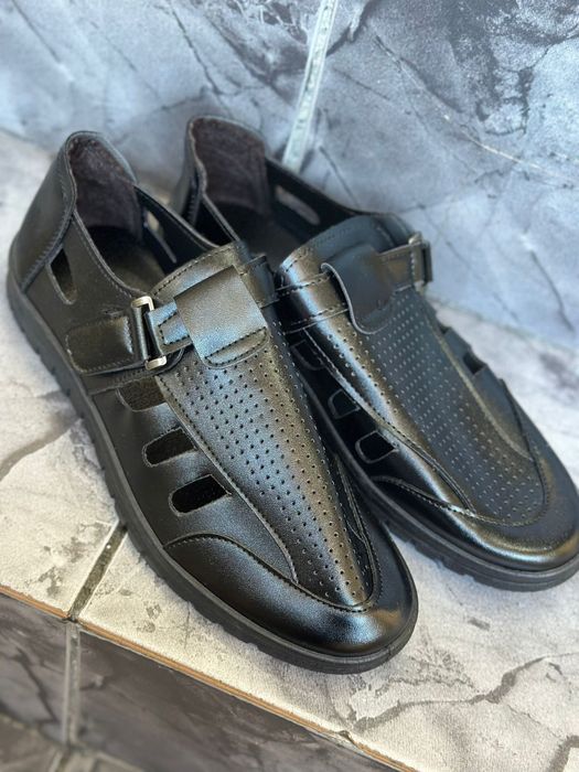 Vand pantofi pt barbati