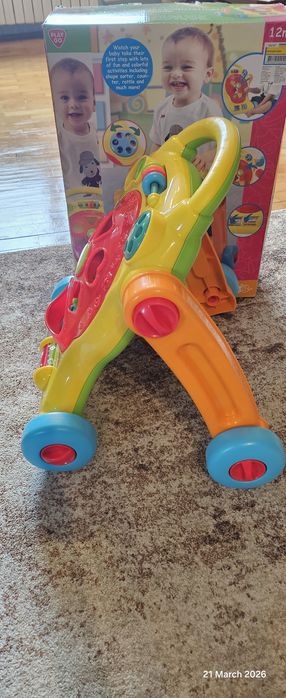 Premergator Playgo Tiny Steps Walker with Shape Sorter Activities