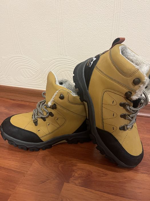 Ботинки 37 размера