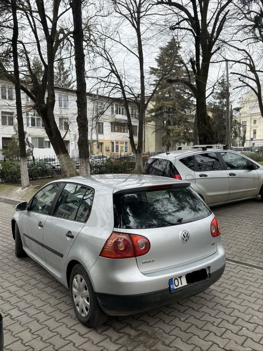 Vând golf 5 1.9 TDI 105cp 2005