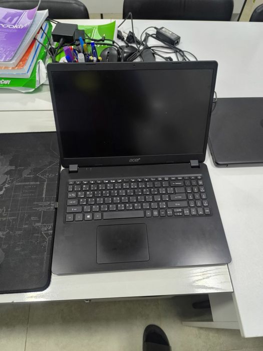 Acer noutbuk sotiladi