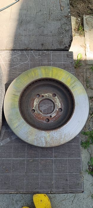 Диск тормозной передний на Лексус rx330