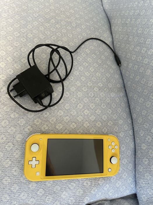 Nintendo Switch Lite in stare perfectă de funcționare!