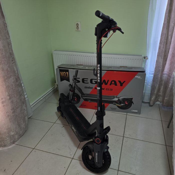 Vând trotinetă electrică Segway Ninebot Max G3