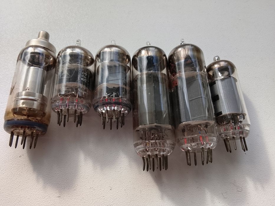 Продам лампы от телевизора за все