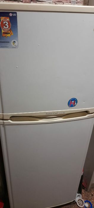 Срочно продаём холодильник