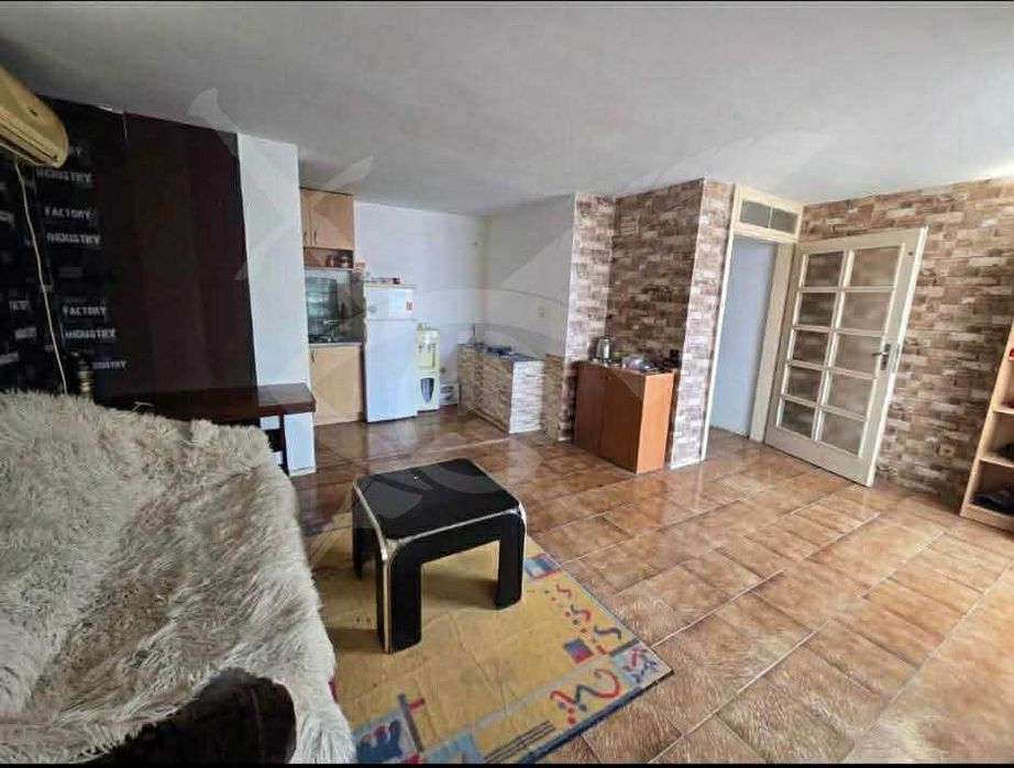 Тристаен апартамент в Центъра на град Варна- 96966