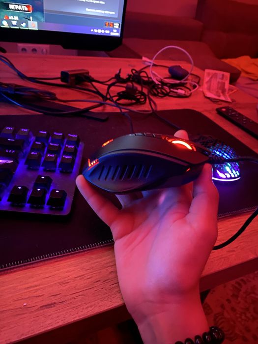 Bloody V8M в идеальном состоянии