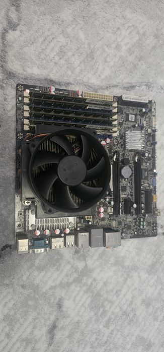 Kit placa baza + procesor  Intel I7 920 + 12 gb ram ddr3