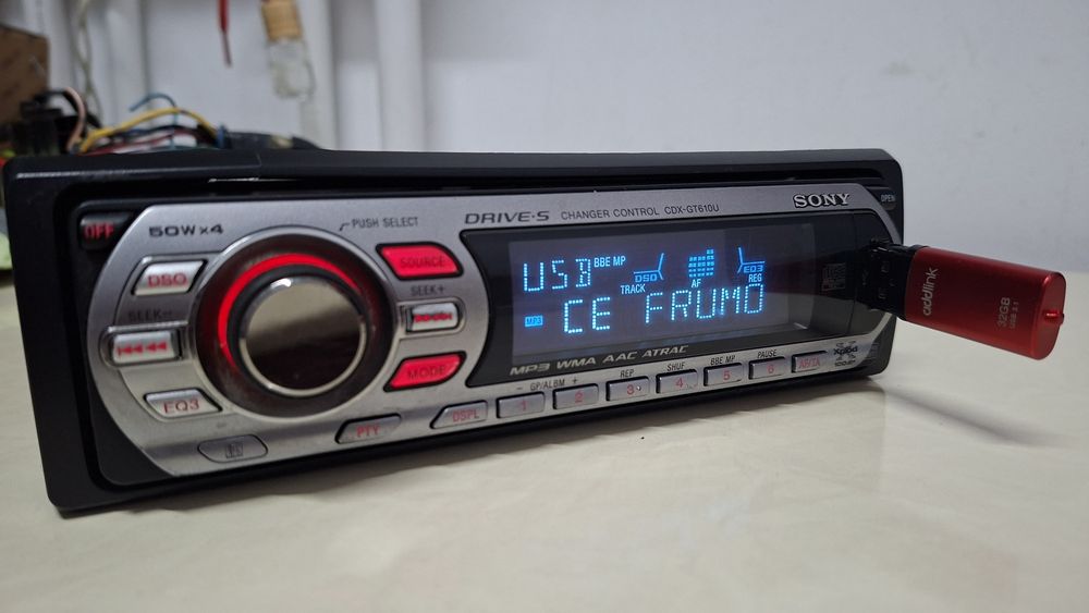 Radio cd auto MP3 Sony, Panasonic si Pioneer