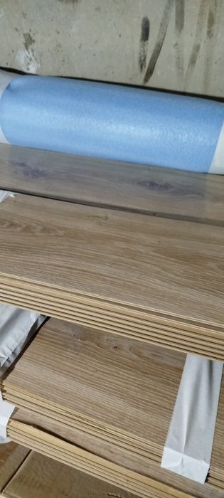 Продам ламинат б/у