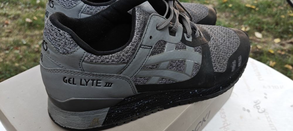 Adidași ASICS Gel-Lyte III Mărimea 42 - Gri / Negru