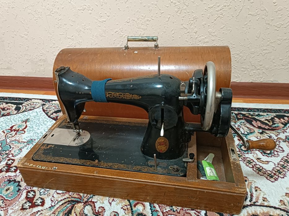 Швейная машинка Подольск. Ручная