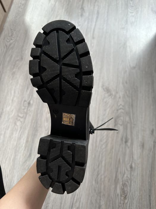 Ghete negre chunky, talpă groasă, mărimea 40