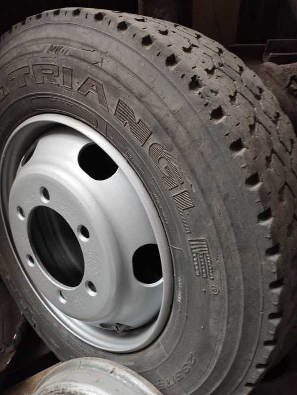 Колеса 17. Pirelli шины 235/75/17. 5 235. 235/75r17. Колеса 17.