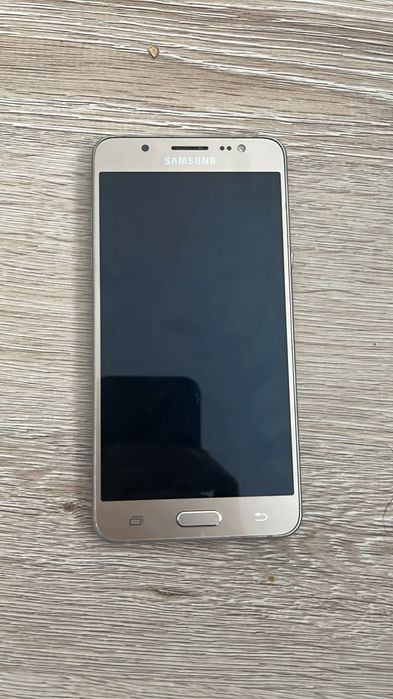 Смартфон Samsung j5(s)