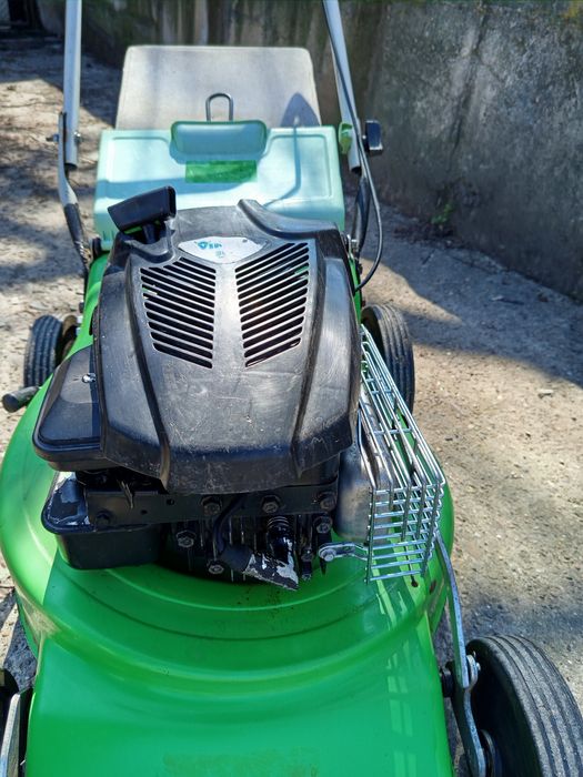 Бензинова косачка Viking с двигател Брикс