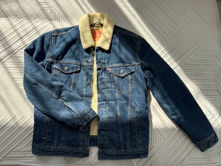 Фирменная джинсовая куртка LEVIS мужская на весну