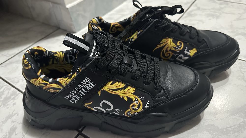 Adidasi versace couture