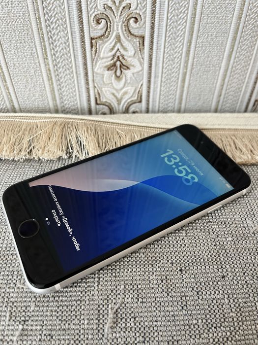 Продается Iphone Se 64gb