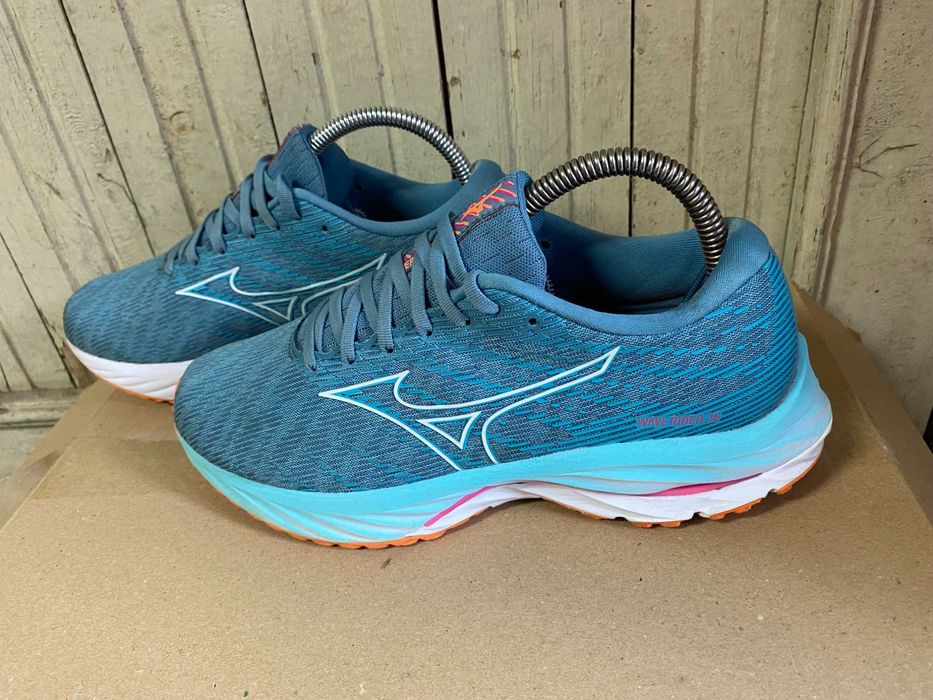''Mizuno Wave Rider 26''оригинални маратонки 40 номер
