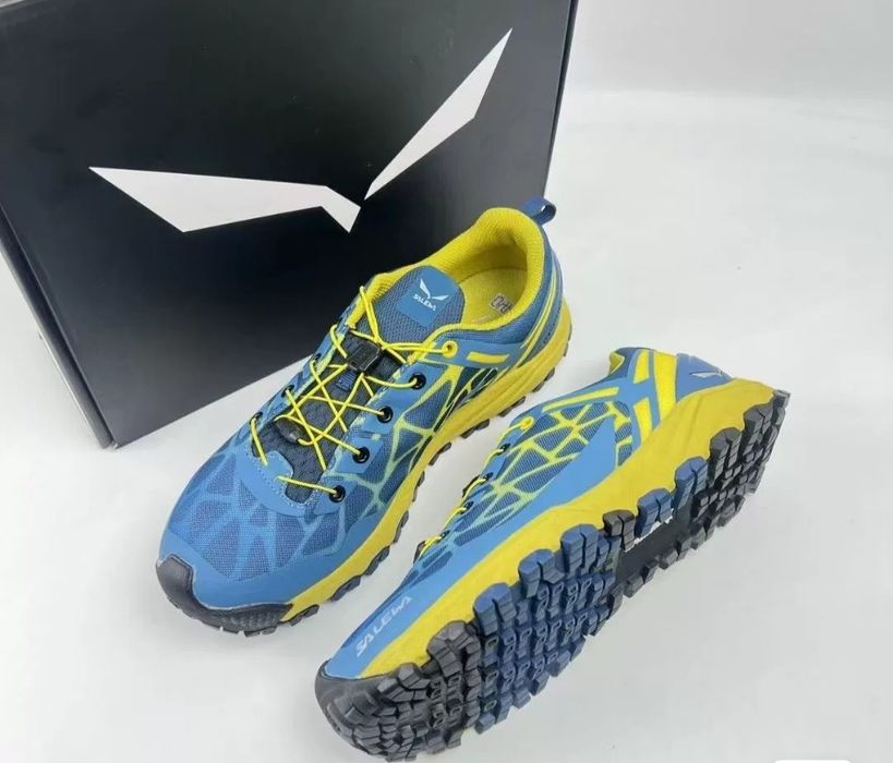 Кроссовки Salewa — качественная треккинговая обувь.