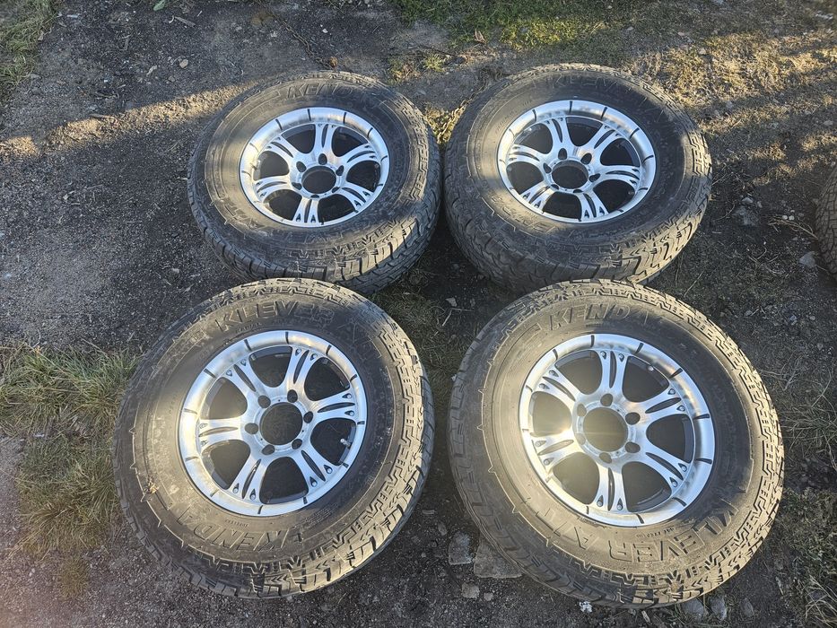 Шины с дисками комплект