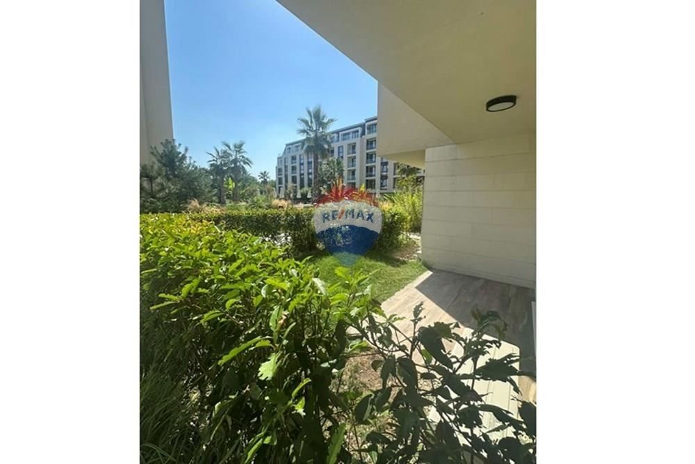 Продава се Едностаен апартамент в к.к. Св.Св. Константин и Елена - 53 кв.м за 4076 €/кв.м - Снимка #4