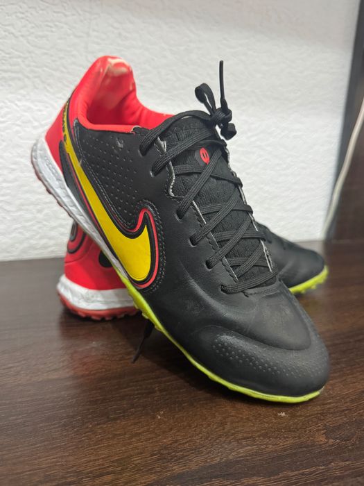 Nike Tempo Сороконожка размер 39