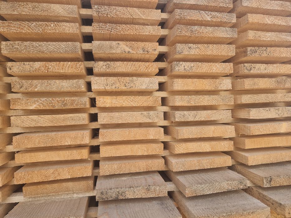 Lambriu, Scândură, Grindă