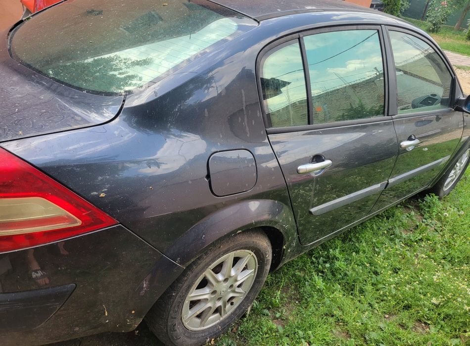 Dezmembrez Renault Megane 2  2006, 1.5 DCI. Toate piesele disponibile.