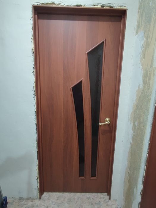 Продам межкомнатные двери 8шт.